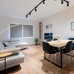 2br At Palace With Cubes - Skanderbeg Square * ティラナ