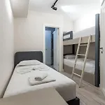 アパート 2br At Palace With Cubes - Skanderbeg Square ティラナ