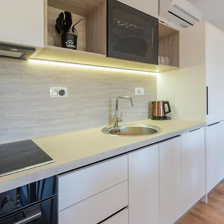 2br At Palace With Cubes - Skanderbeg Square Lägenhet *