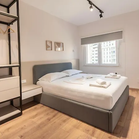 2br At Palace With Cubes - Skanderbeg Square * Tirana
