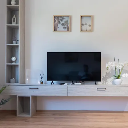 Lägenhet 2br At Palace With Cubes - Skanderbeg Square *