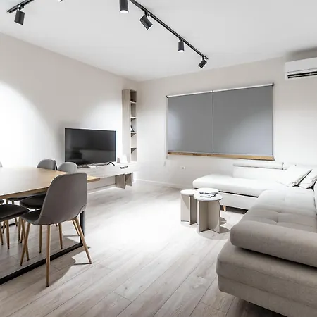 2br At Palace With Cubes - Skanderbeg Square Lägenhet *