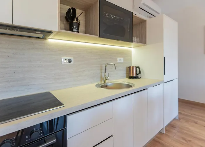 2br At Palace With Cubes - Skanderbeg Square Apartment *