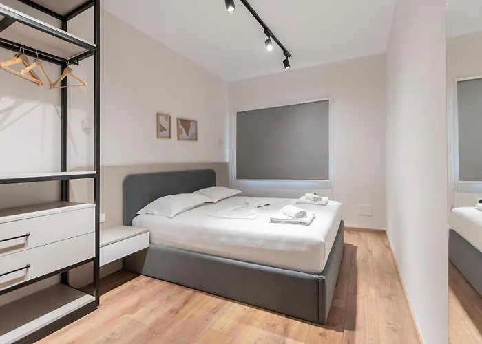 2br At Palace With Cubes - Skanderbeg Square