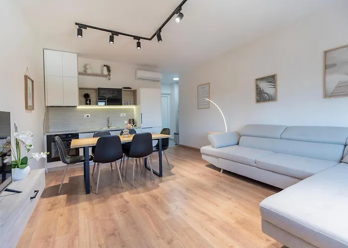Apartamento Tirana Stay 2Br At Palace With Cubes - Skanderbeg Square *