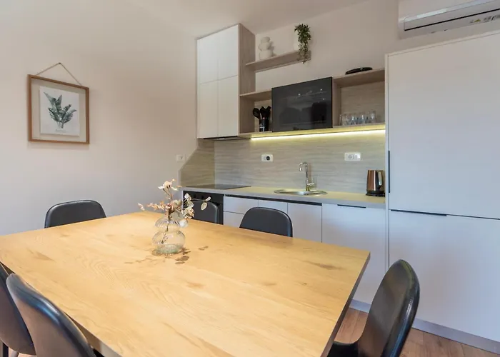 Tirana Stay 2Br At Palace With Cubes - Skanderbeg Square *