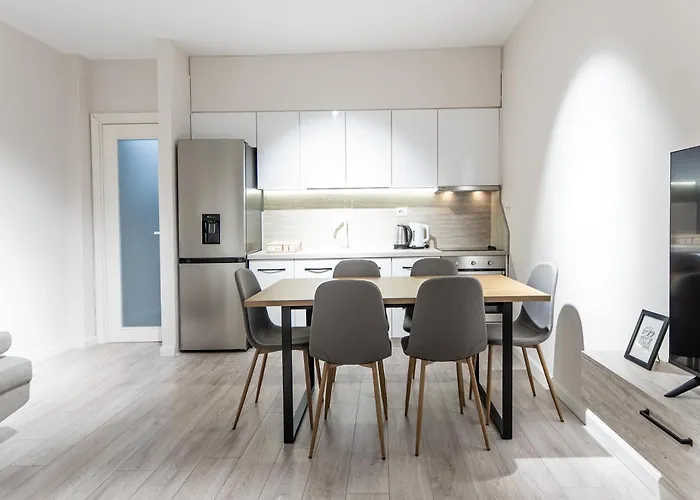 Apartment 2br At Palace With Cubes - Skanderbeg Square Tirana