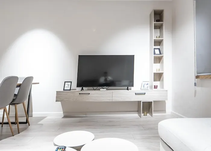 Apartment 2br At Palace With Cubes - Skanderbeg Square