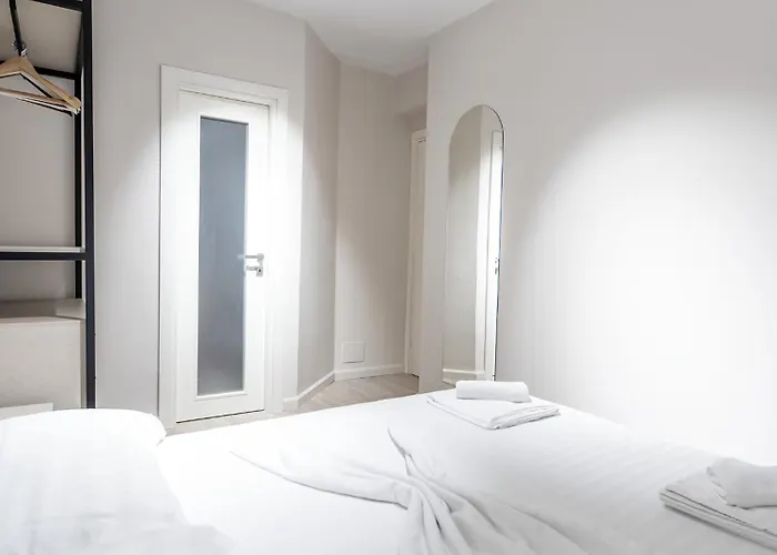 2br At Palace With Cubes - Skanderbeg Square *