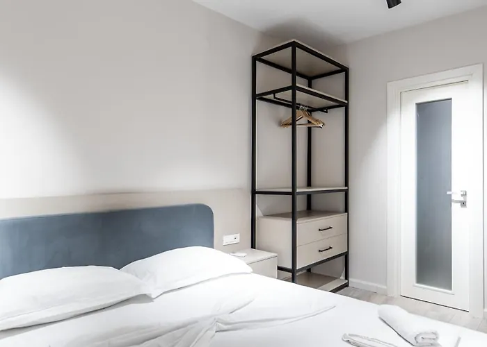 2br At Palace With Cubes - Skanderbeg Square Apartment